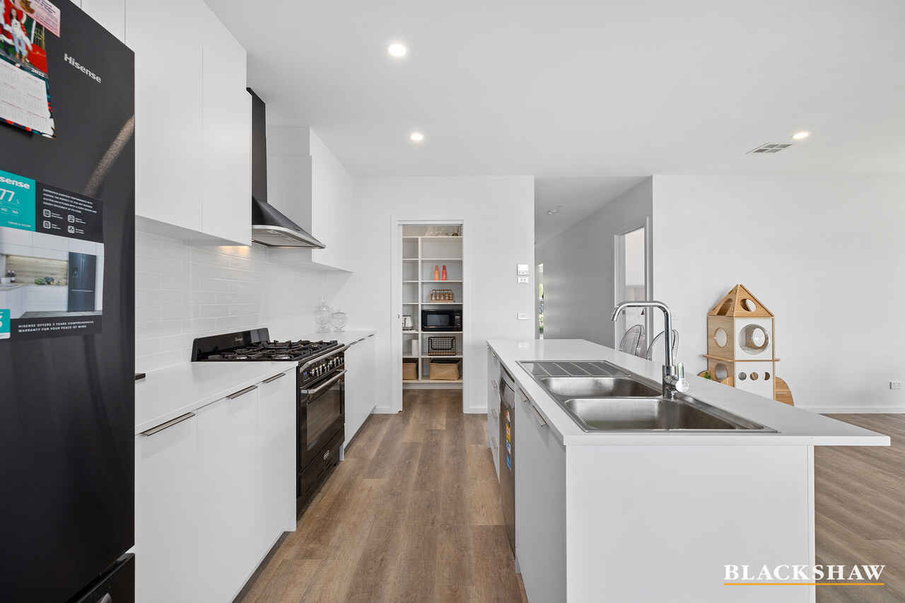 60 Erskine Loop Googong