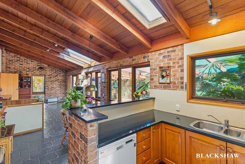 6 Hilltop Crescent Surf Beach