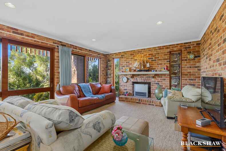 6 Hilltop Crescent Surf Beach