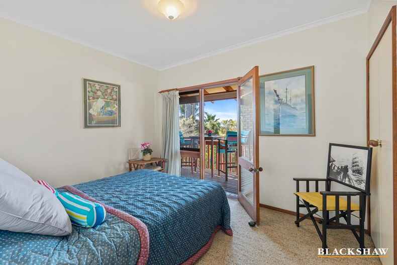 6 Hilltop Crescent Surf Beach