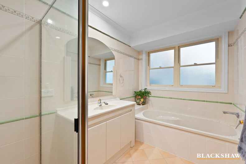 10/10 Taronga Place O'Malley