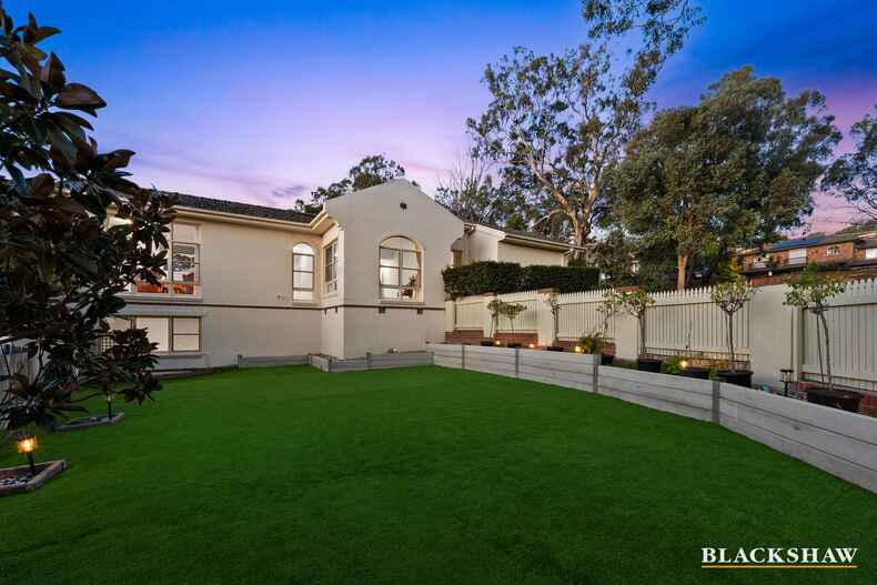 10/10 Taronga Place O'Malley