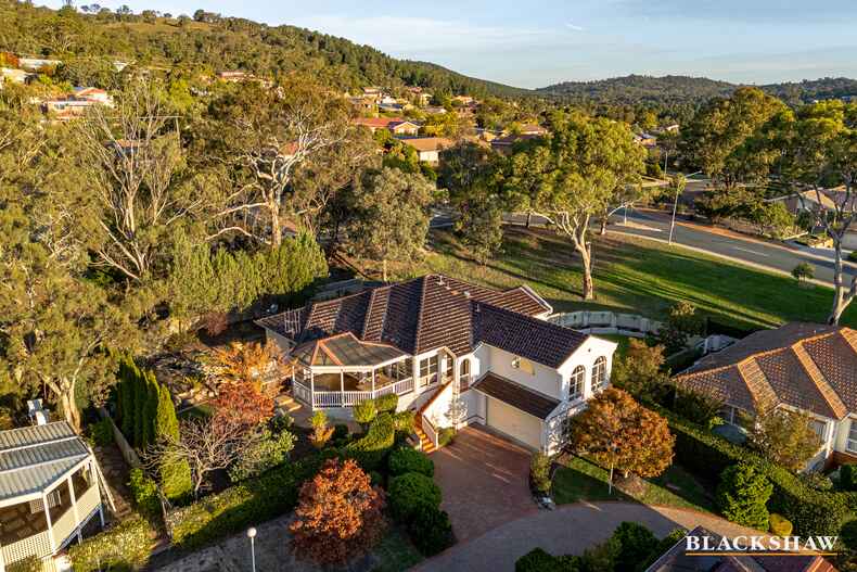 10/10 Taronga Place O'Malley