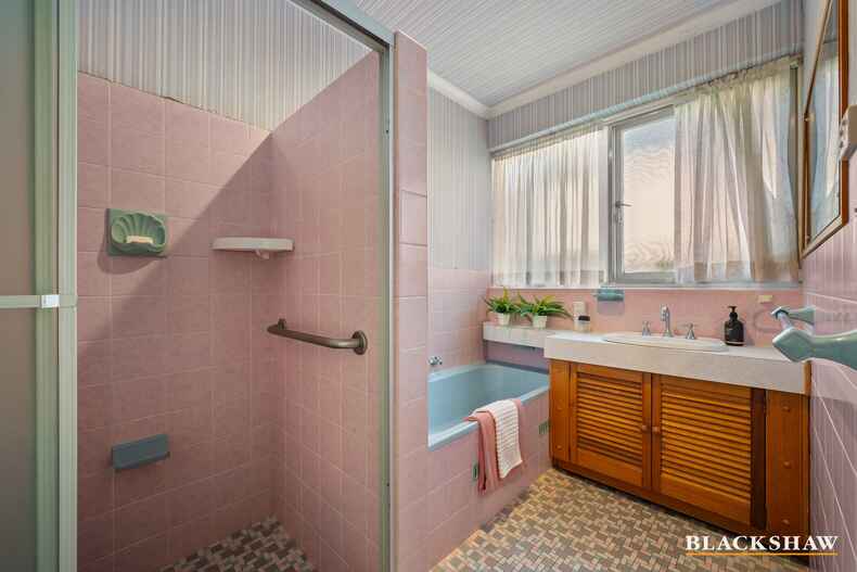 6 Sirius Place Red Hill