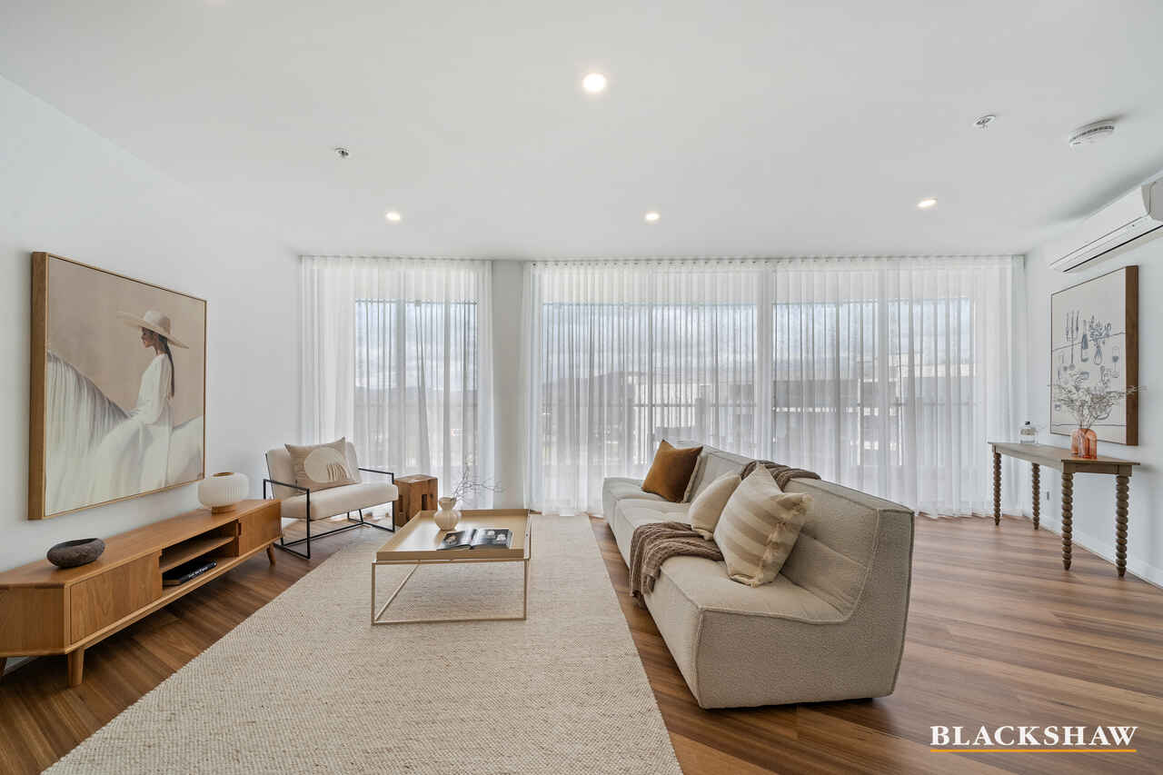 196/1 Mouat Street Lyneham