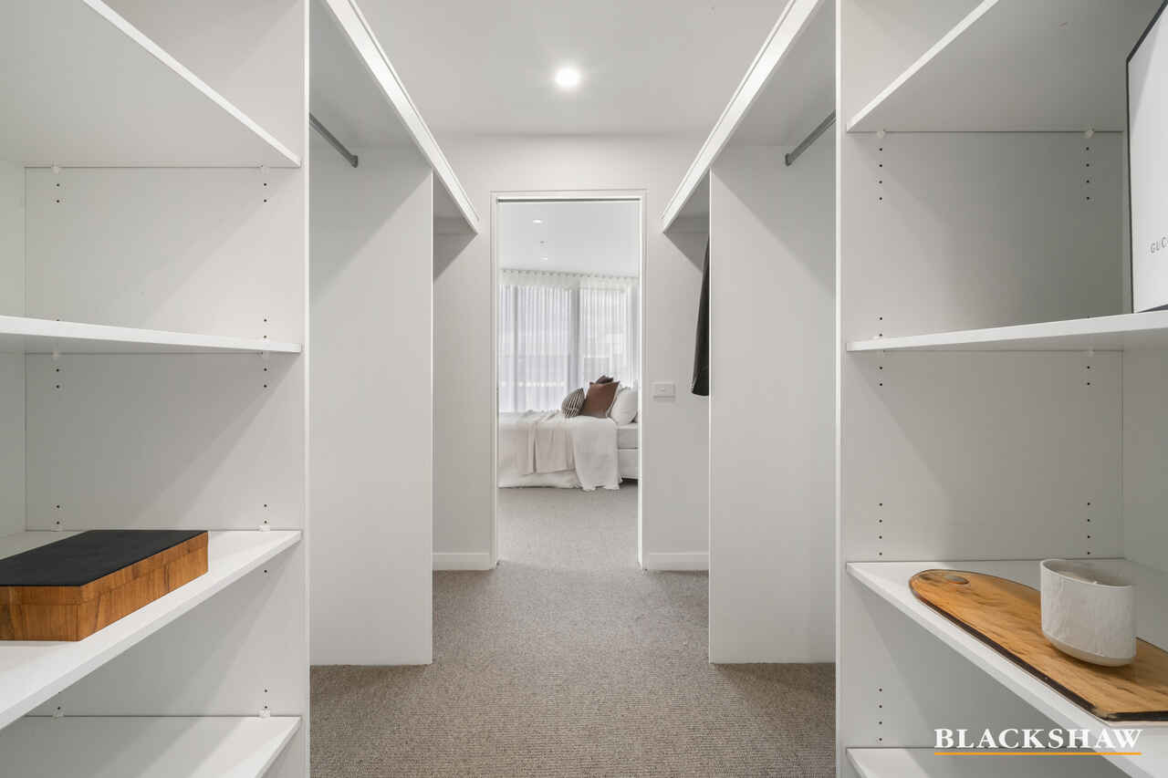 196/1 Mouat Street Lyneham
