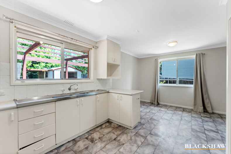95 Gilmore Crescent Garran 95 Gilmore Crescent Garran