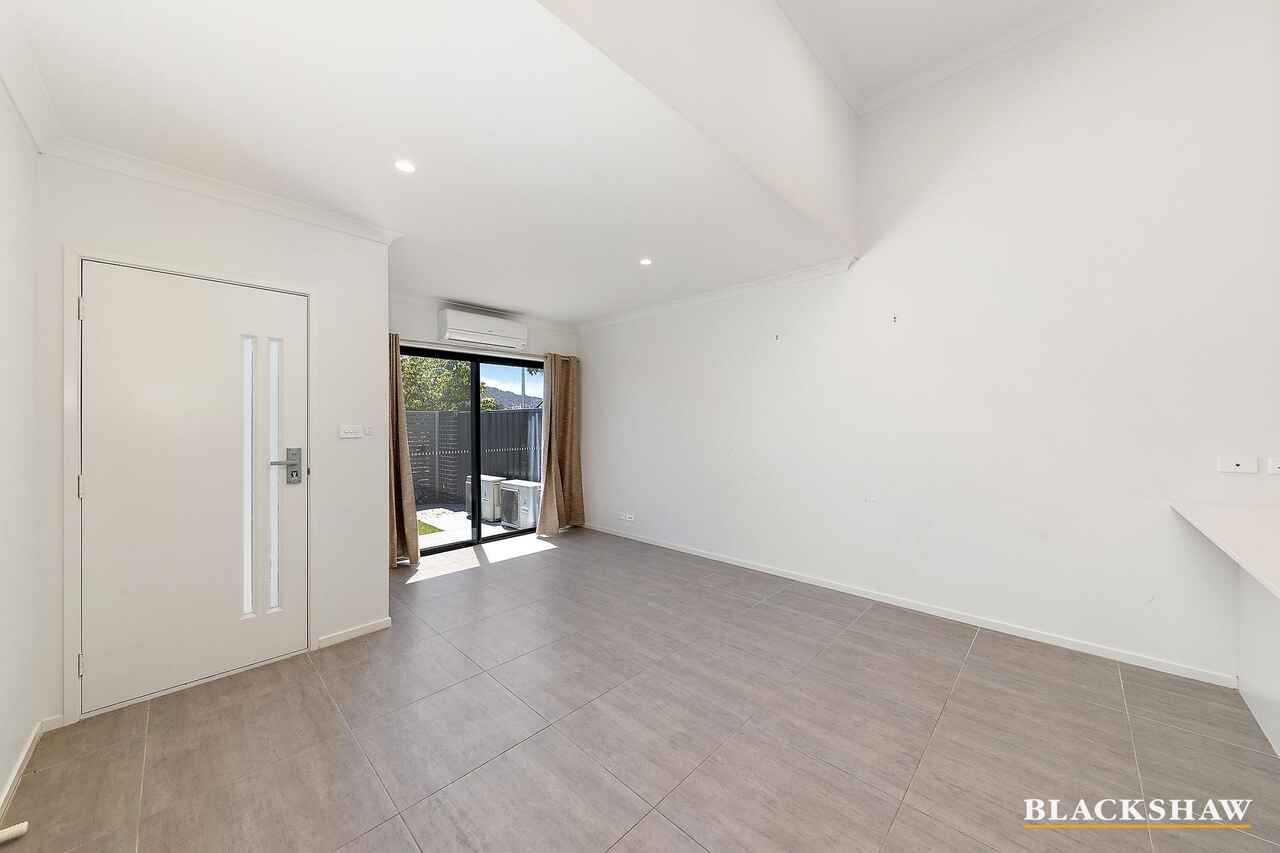 12/2 Travers Street Gordon
