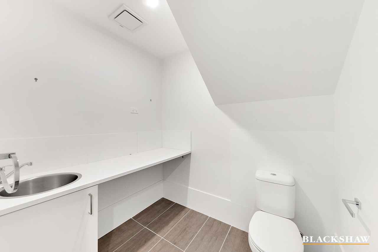 12/2 Travers Street Gordon