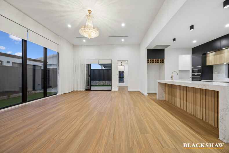 31 Maymuru Way Whitlam