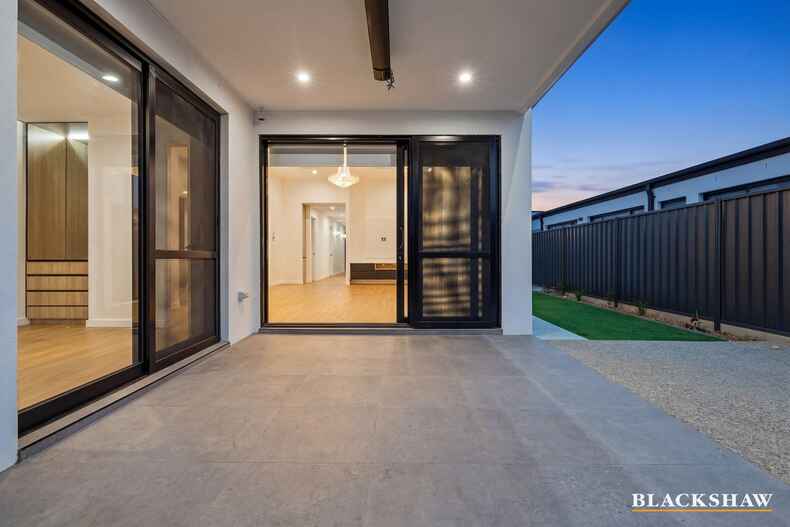 31 Maymuru Way Whitlam