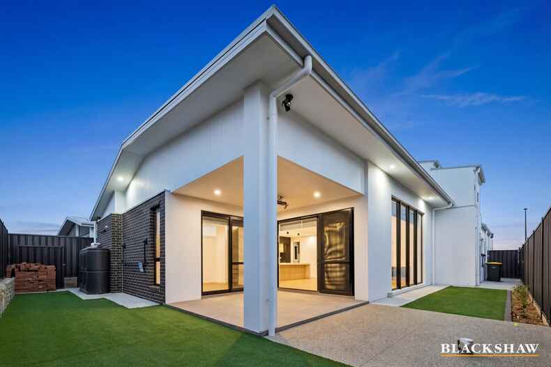 31 Maymuru Way Whitlam