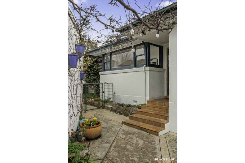 7 Tallara Parkway Narrabundah