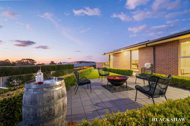 6 Hamilton Place Jerrabomberra