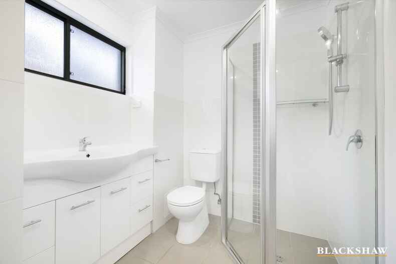 8/4 Ross Road Queanbeyan