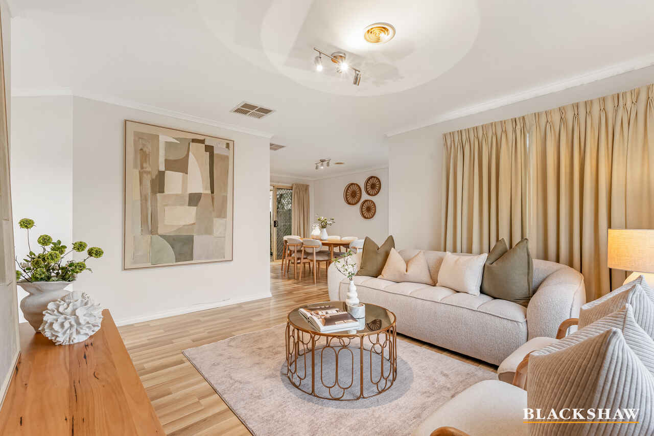 38 Bayside Court Jerrabomberra