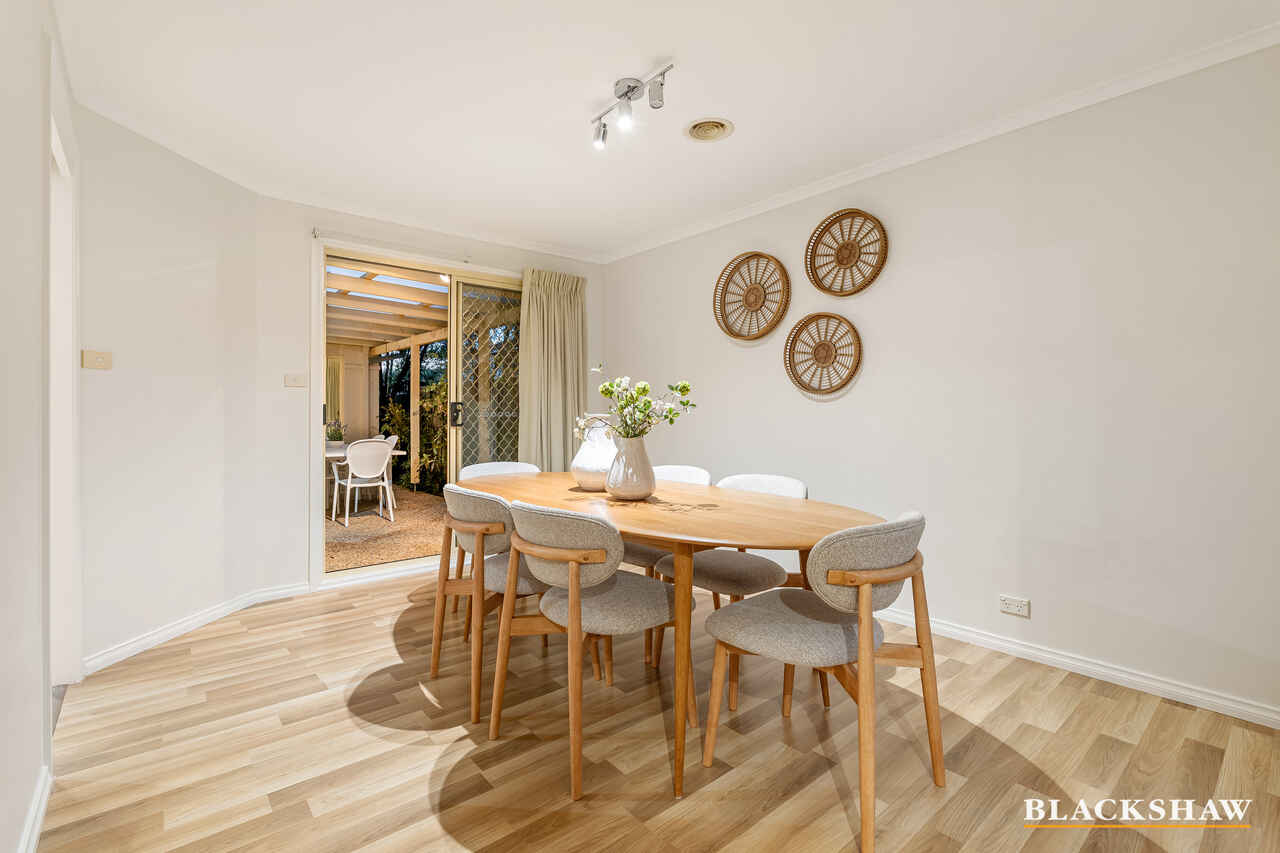 38 Bayside Court Jerrabomberra