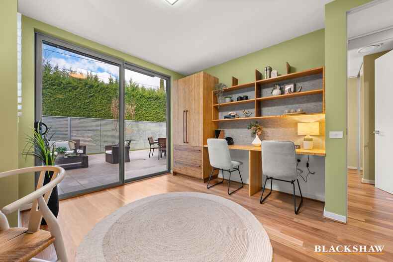 2/139 Blamey Crescent Campbell