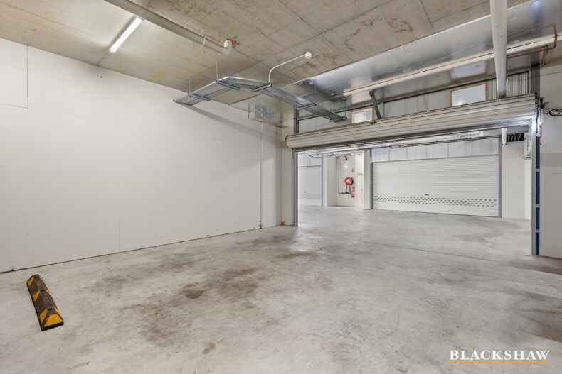 2/139 Blamey Crescent Campbell