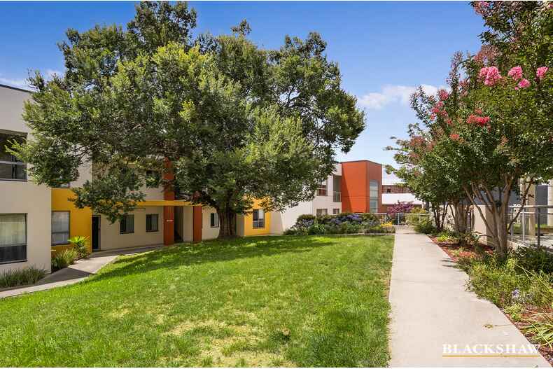 3A/17 Uriarra Road Queanbeyan
