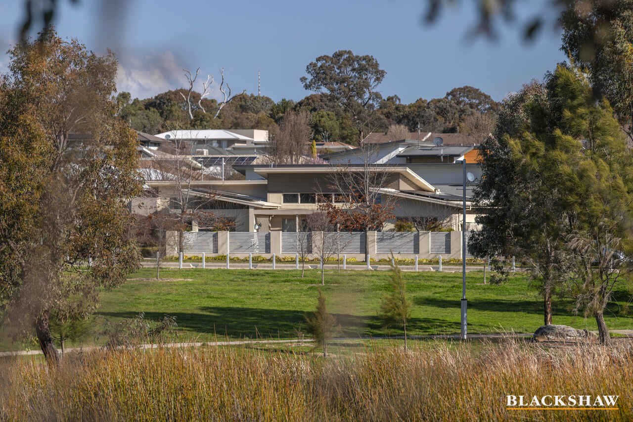 5 Tabbara Crescent Crace