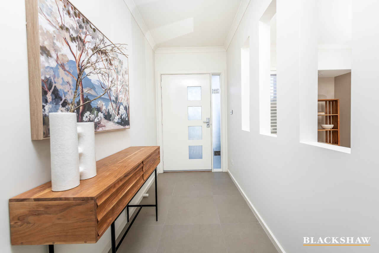 5 Tabbara Crescent Crace