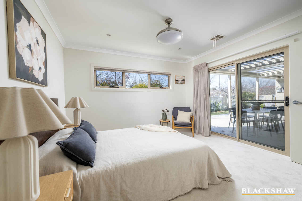 5 Tabbara Crescent Crace