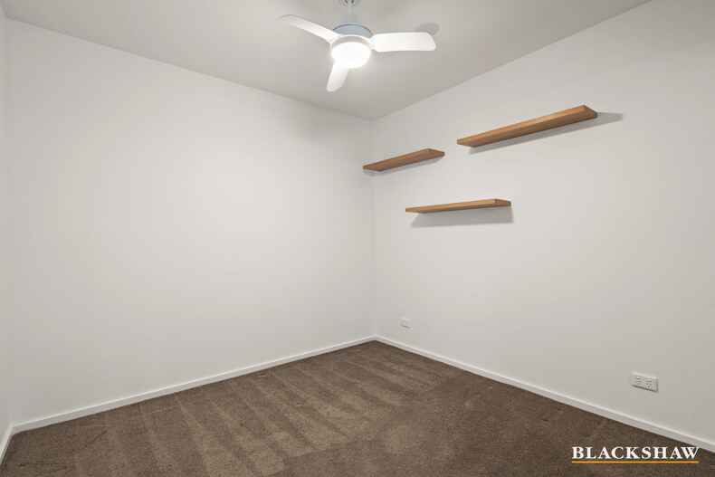 5/170 John Gorton Drive Coombs