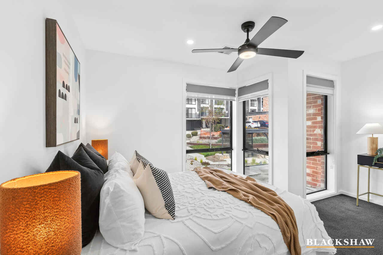27/2 Eureka Way Denman Prospect