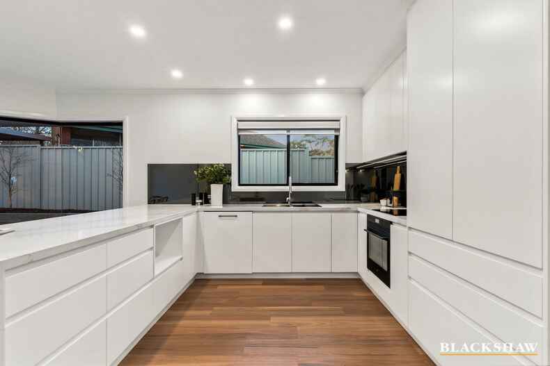1/146 Kitchener Street Garran
