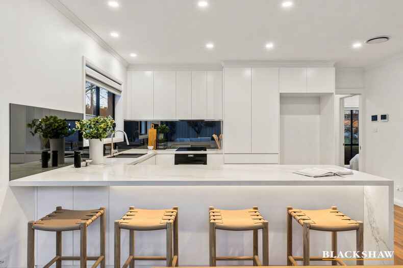 1/146 Kitchener Street Garran