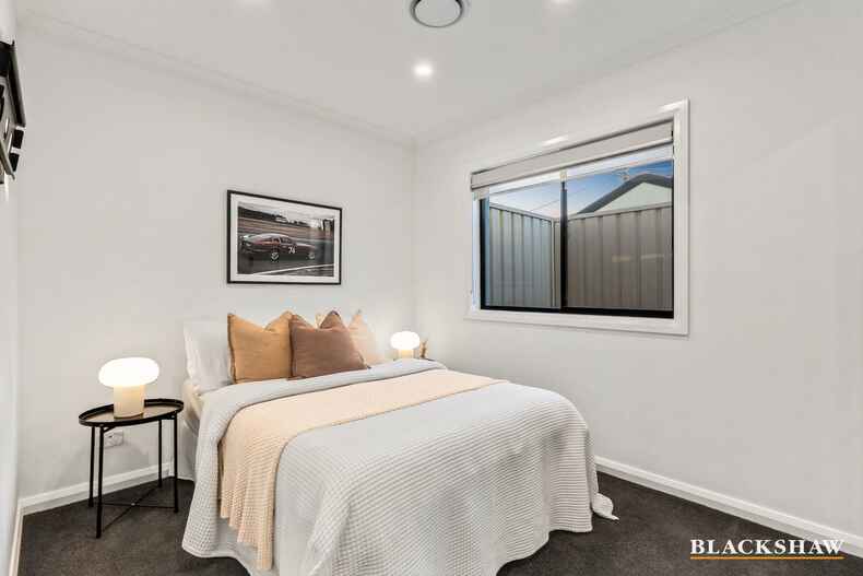 1/146 Kitchener Street Garran