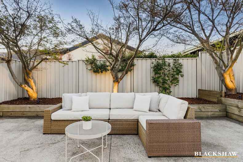 1/146 Kitchener Street Garran