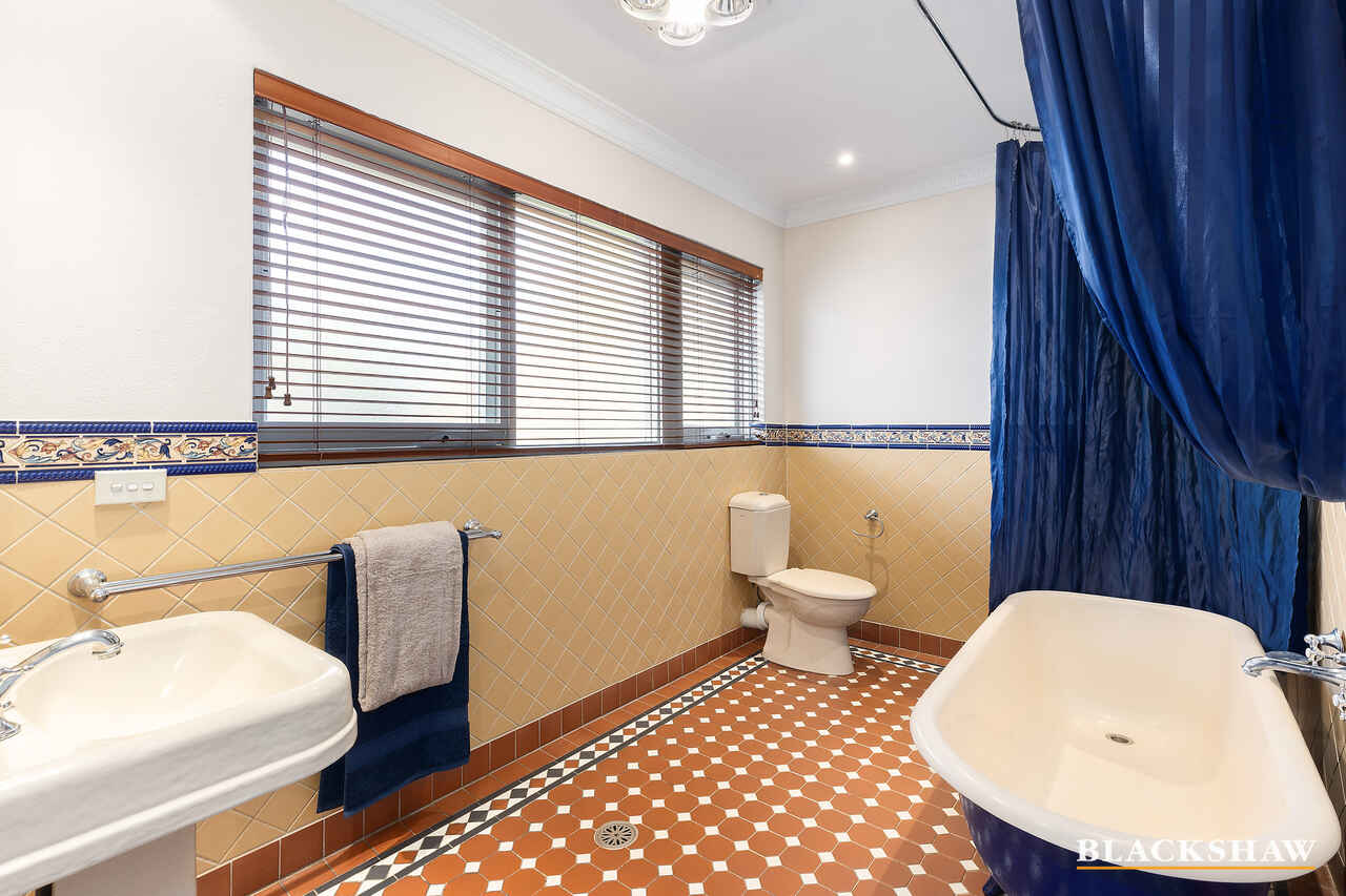 135 Monaro Crescent Red Hill