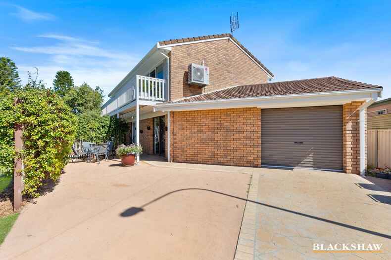 2 Moir Place Broulee