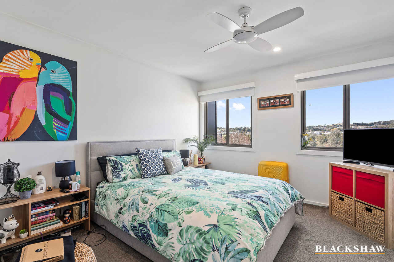 33/40 Pearlman Street Coombs