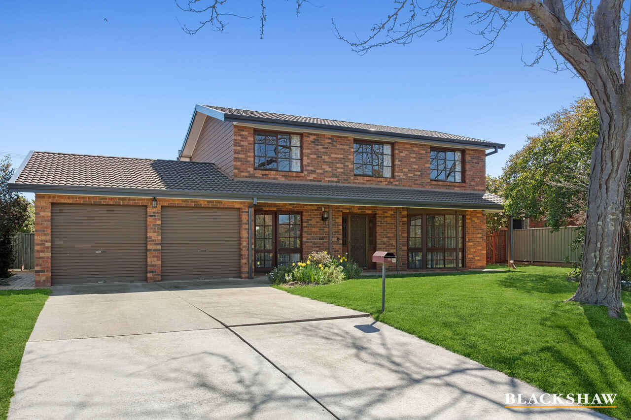 10 Buzacott Place Mckellar