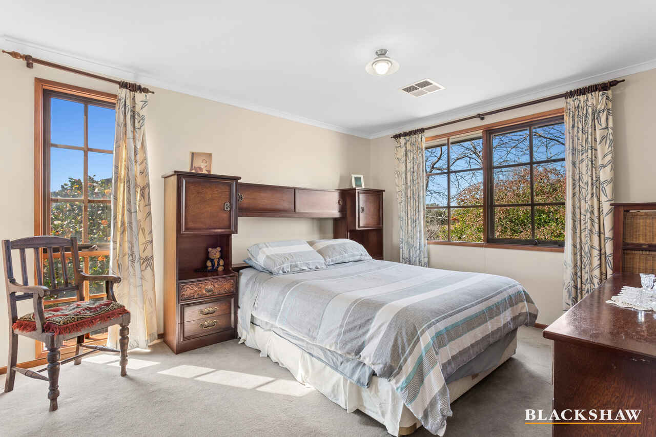 10 Buzacott Place Mckellar