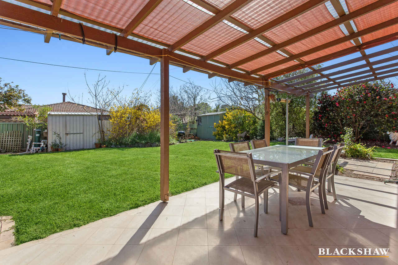 10 Buzacott Place Mckellar