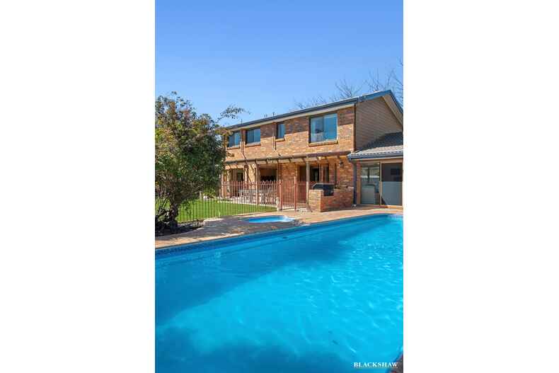 10 Buzacott Place Mckellar 10 Buzacott Place Mckellar