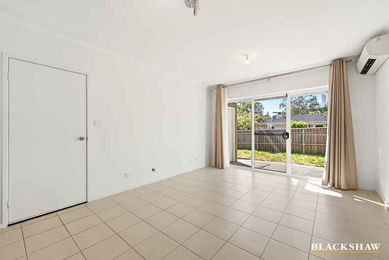 5/4 Taroona Place Lyons