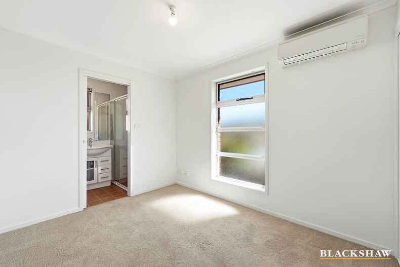 5/4 Taroona Place Lyons