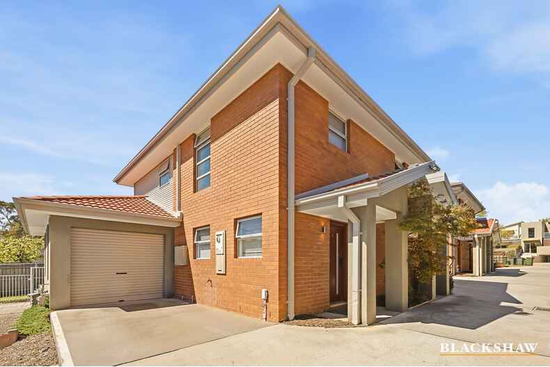 5/4 Taroona Place Lyons