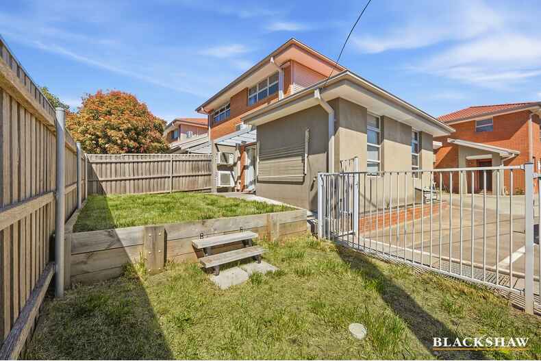 5/4 Taroona Place Lyons