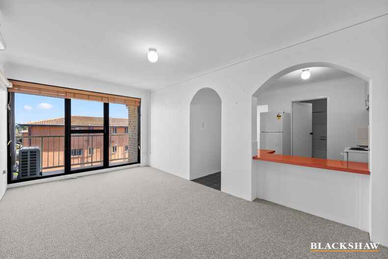 11/5 Crest Road Queanbeyan