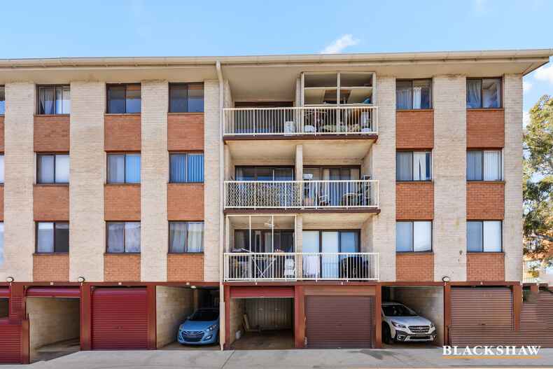 11/5 Crest Road Queanbeyan