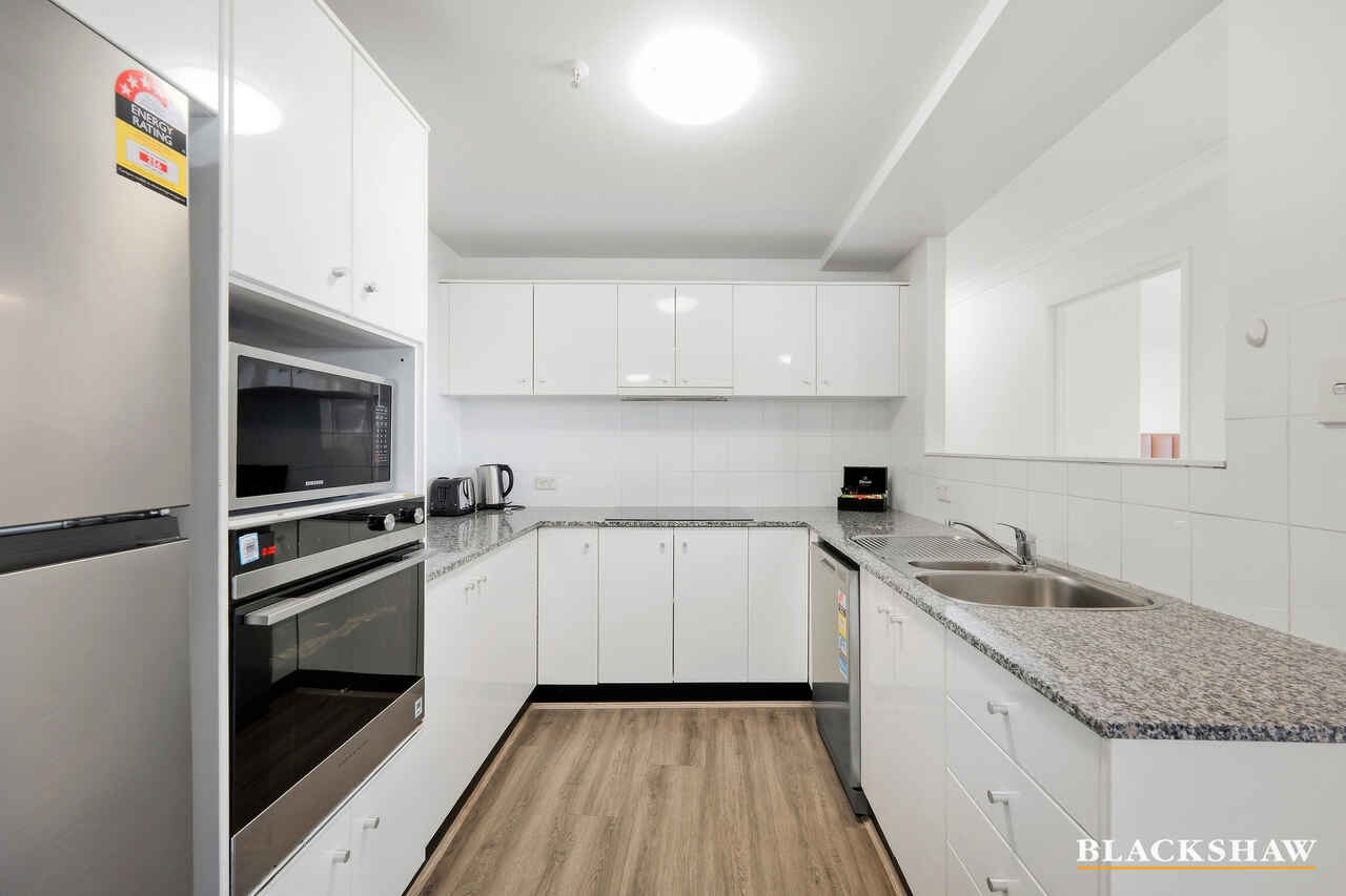 1103/2 Marcus Clarke Street City