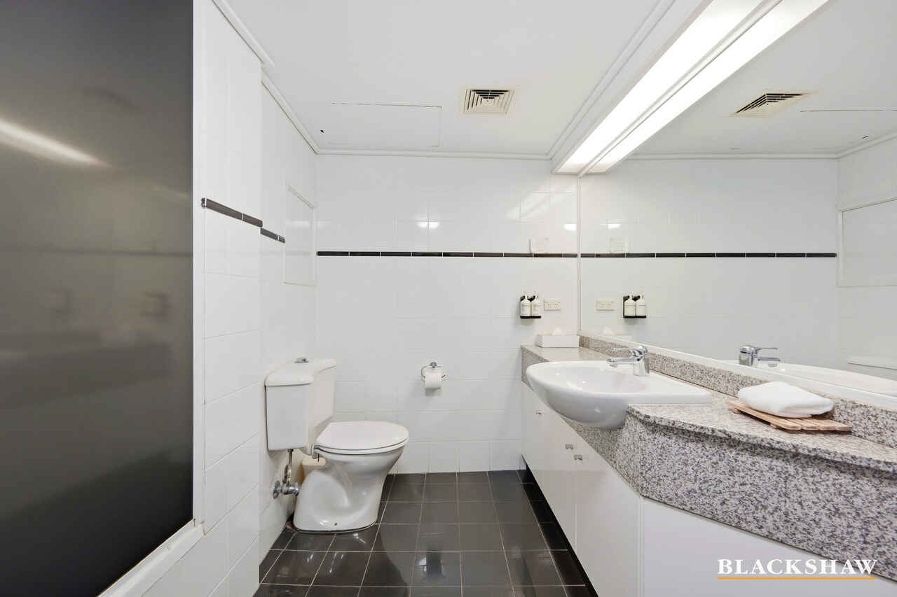 1103/2 Marcus Clarke Street City