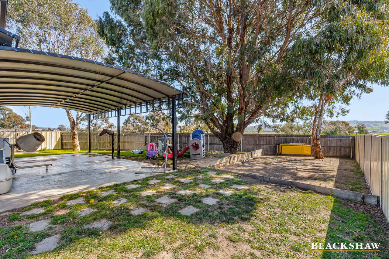8 Galloway Place Bungendore
