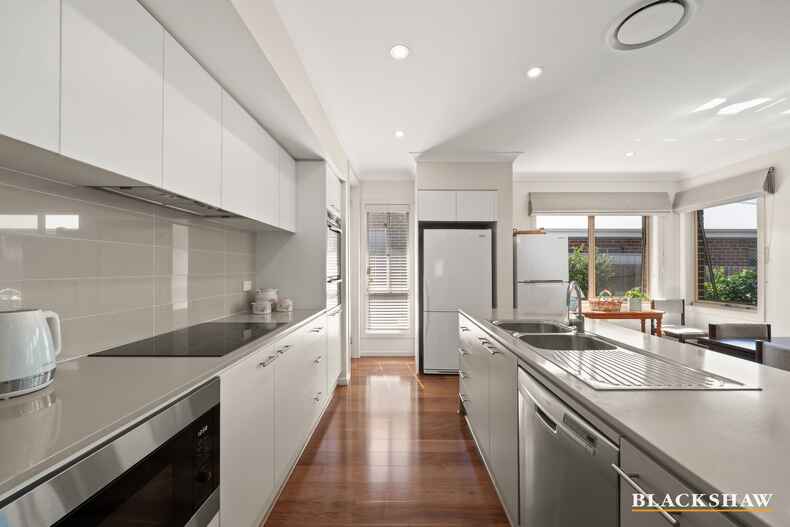 7 Lacewing Street Wright